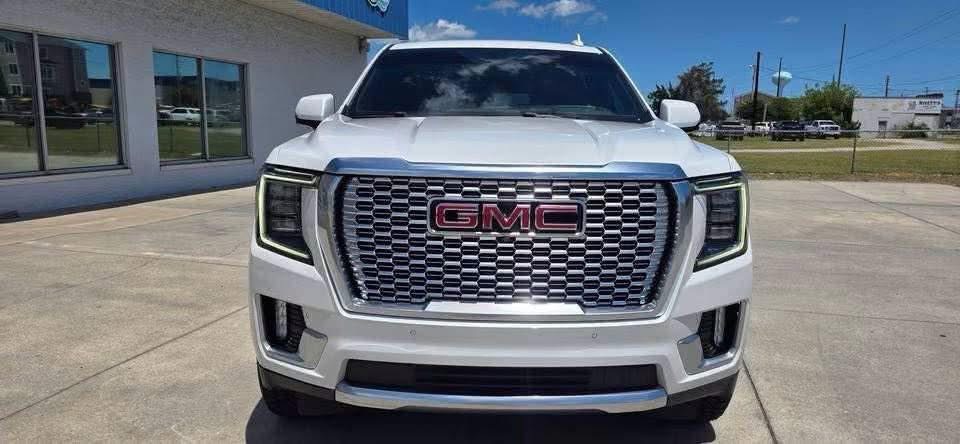 GMC Yukon XL Denali 4x4