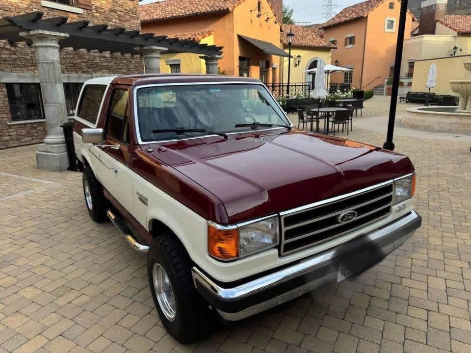 Ford Bronco XLT 4x4